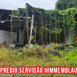 Foco de Dengue e prédio em risco de acidentes